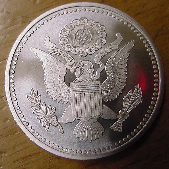 American Flag & Eagle 1 Troy oz Silver Coin-img-1