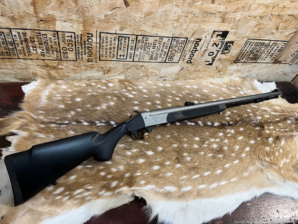 Traditions Pursuit G4 50 caliber Muzzleloader Like New-img-0
