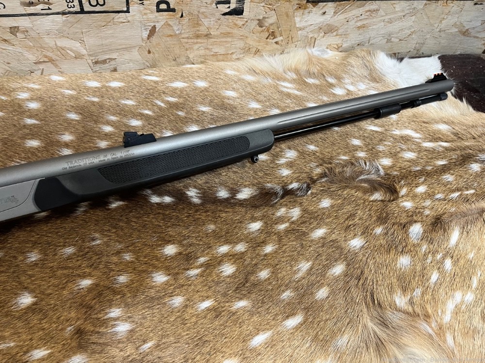 Traditions Pursuit G4 50 caliber Muzzleloader Like New-img-3