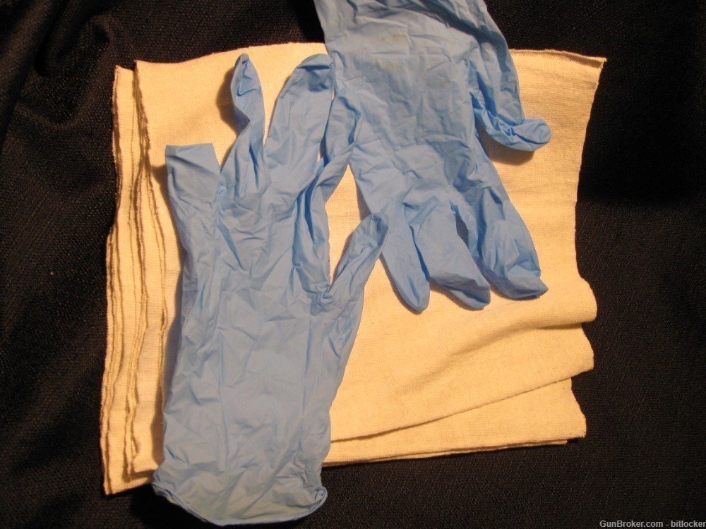 HDX Premium Cut Wiping cloths 10" x 15"  set of 5 + vinyl gloves-img-0