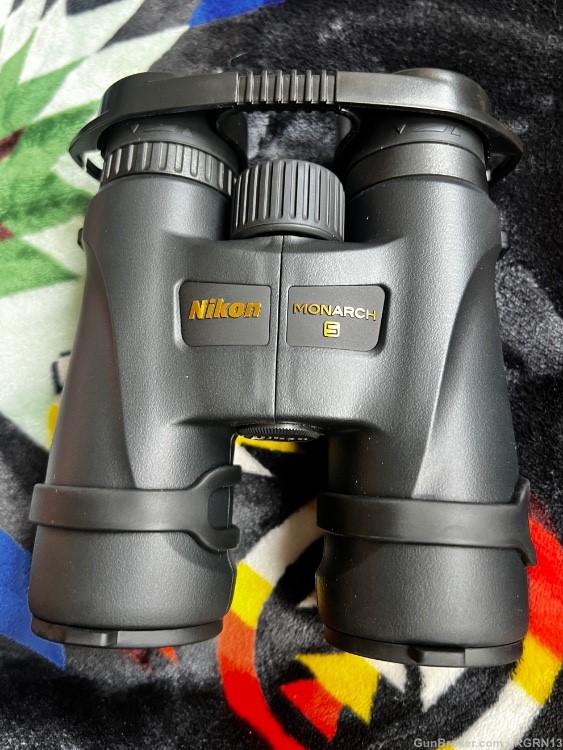 Nikon Monarch 5  binoculars 10x42 -img-2