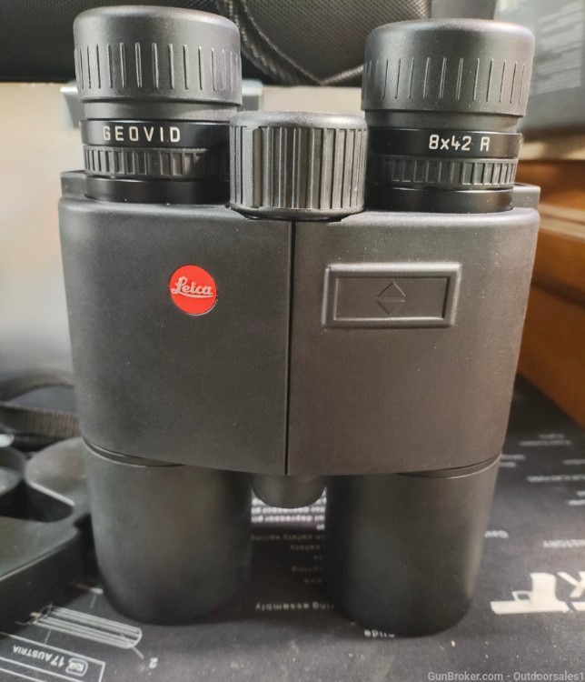 Leica 8x42 Geovid-R - Yards w/ EHR, BLK 40426-img-0