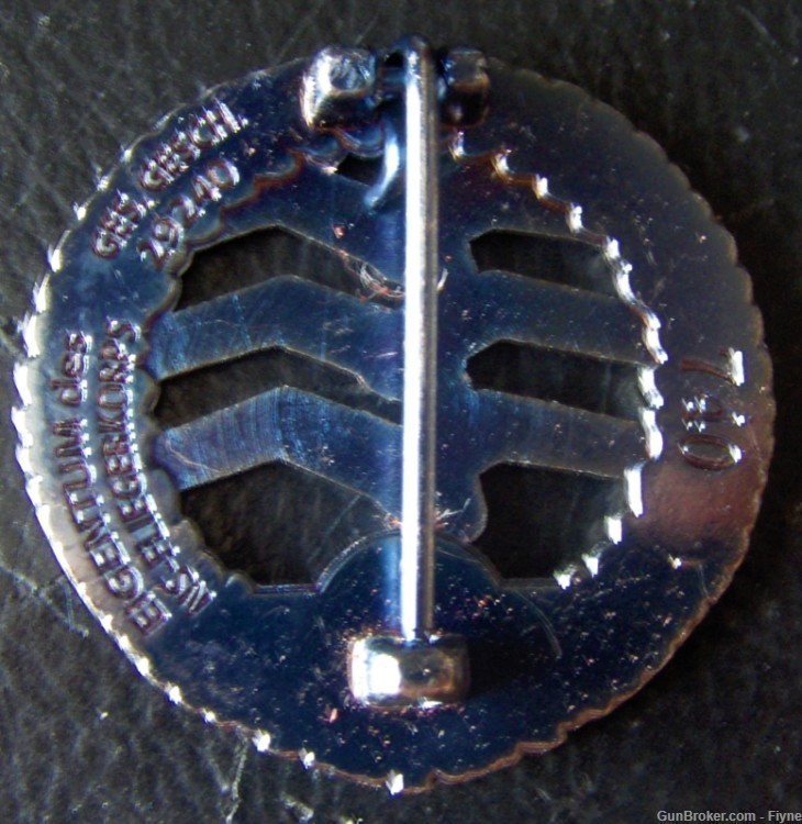 Third Reich Germany WWII time Luftwaffe Badge REPRODUCTION-img-2