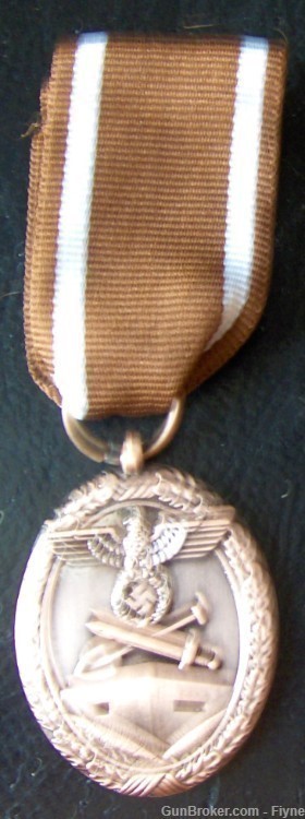 Third Reich Germany. German West Wall-Siegfried Line Medal REPRODUCTION-img-1