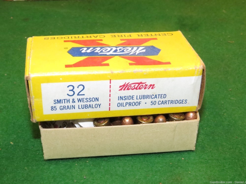 Collector's Vintage Western Super-X .32 Smith & Wesson Box and Ammo (33) -img-4
