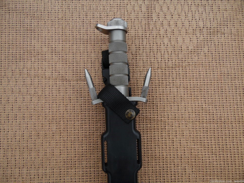 US BUCKMASTER MODEL 184 FIGHTING KNIFE SURVIVAL KNIFE WITH SCABBARD (Pics)-img-15