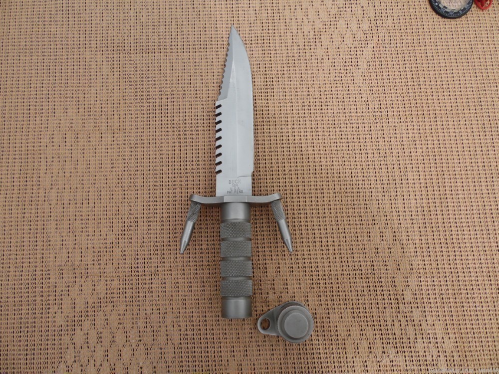 US BUCKMASTER MODEL 184 FIGHTING KNIFE SURVIVAL KNIFE WITH SCABBARD (Pics)-img-9