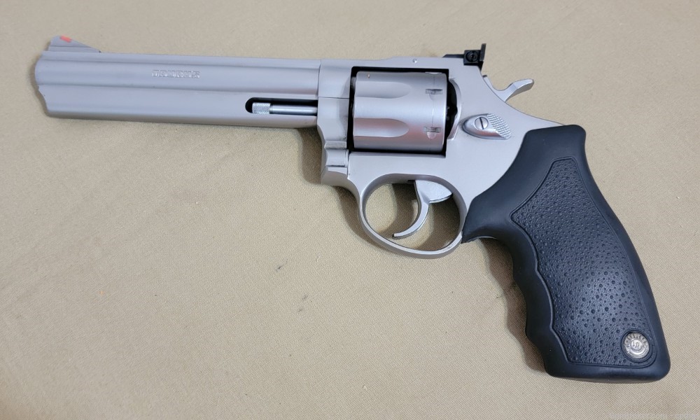 Taurus Model 66 Stainless. 357 Magnum Revolver 7 Shot-img-0