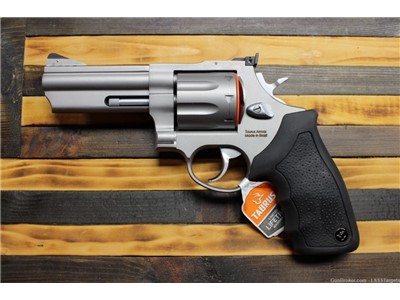 New Taurus 608 357 Magnum 8 Shot 4 inch barrel