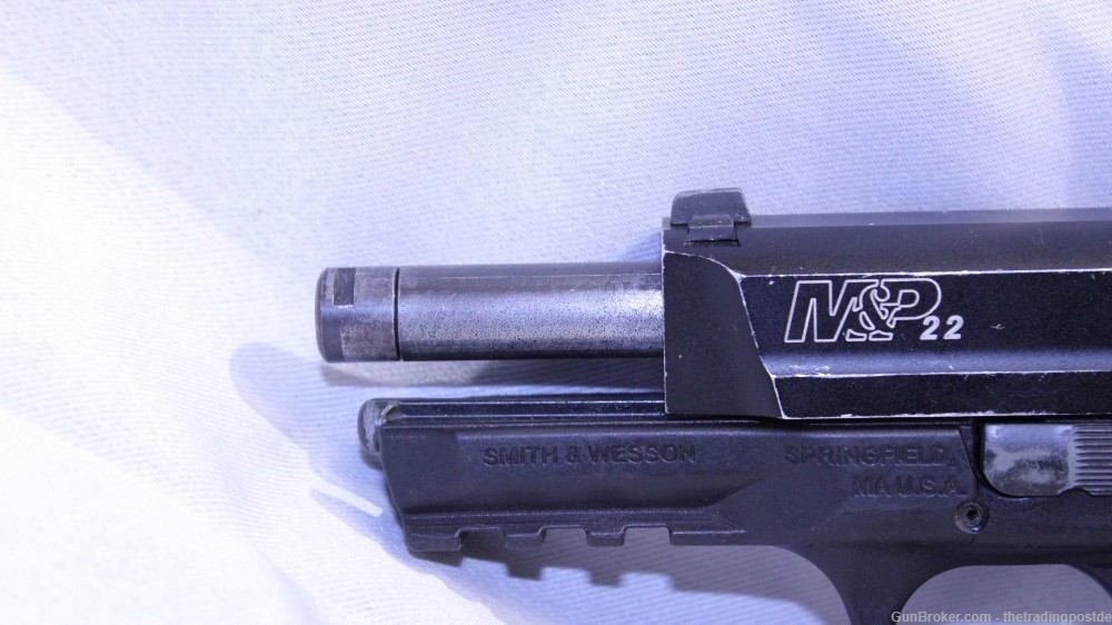 SMITH AND WESSON M&P 22LR PISTOL-img-8