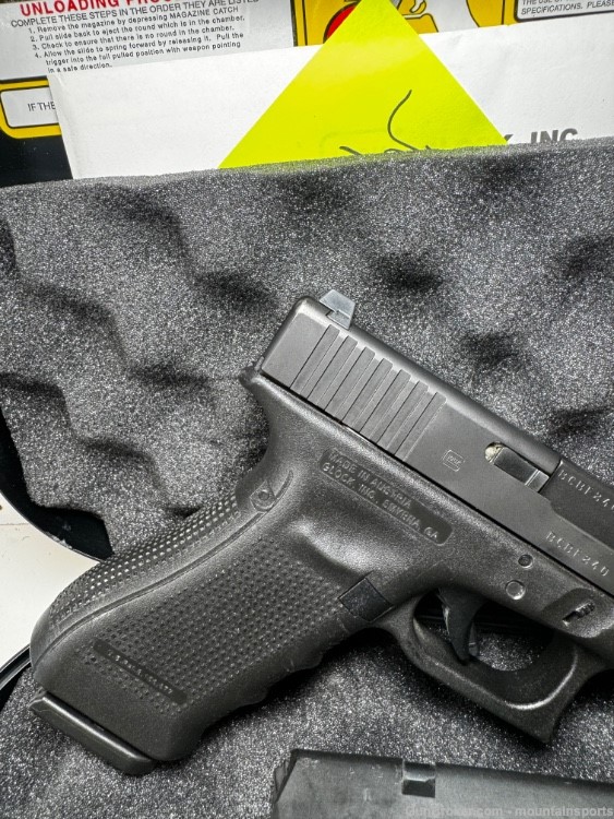 Glock 17 GEN4 9mm Night Sights Police Trade NICE No Reserve NR-img-7