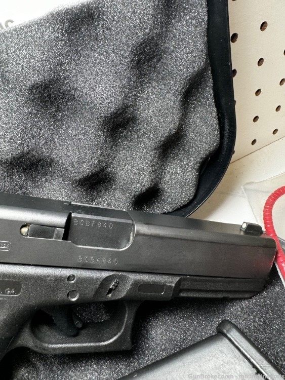 Glock 17 GEN4 9mm Night Sights Police Trade NICE No Reserve NR-img-5