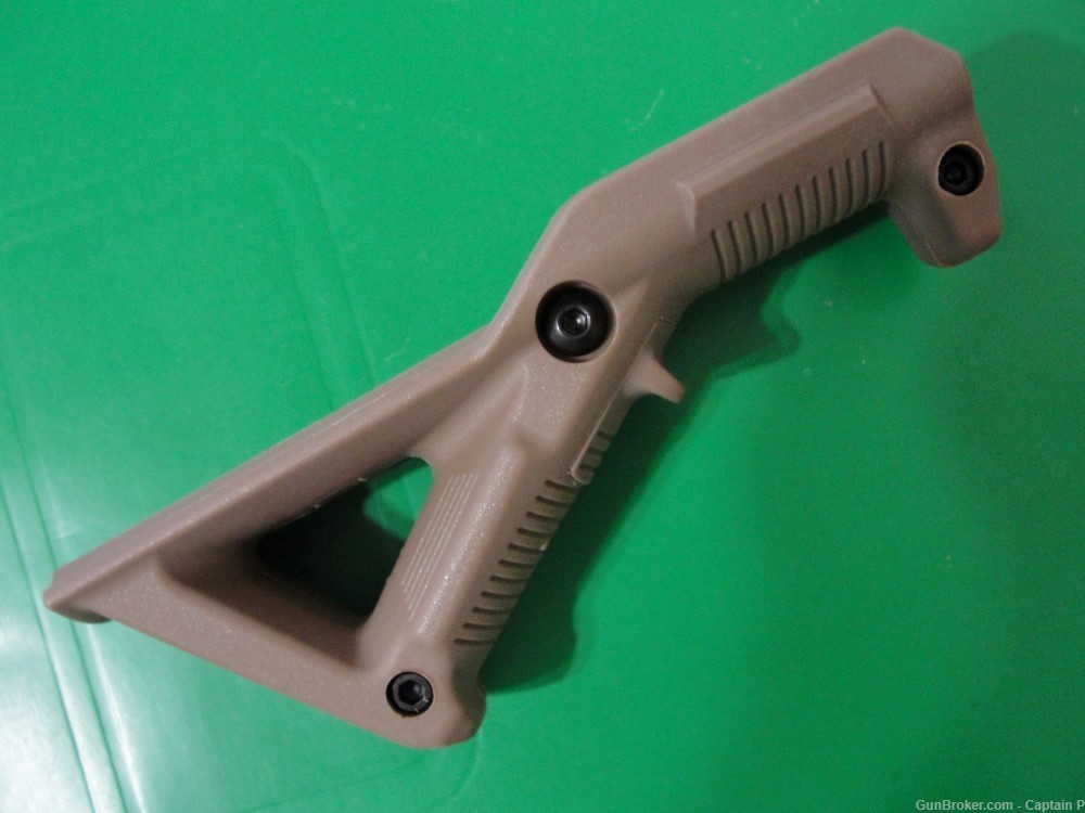 AR 15 FDE Polymer Angled Foregrip - FREE Shipping-img-2
