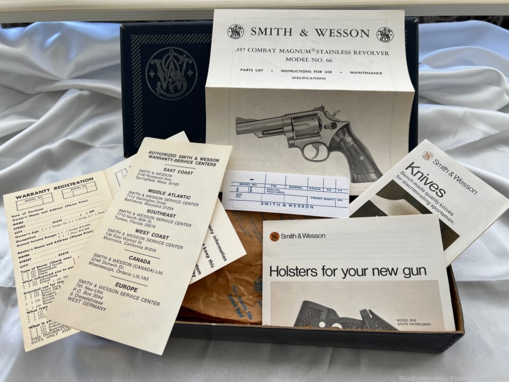 SMITH & WESSON VINTAGE  MODEL 66 COMBAT MAGNUM FACTORY BOX / DOCUMENTATION-img-1