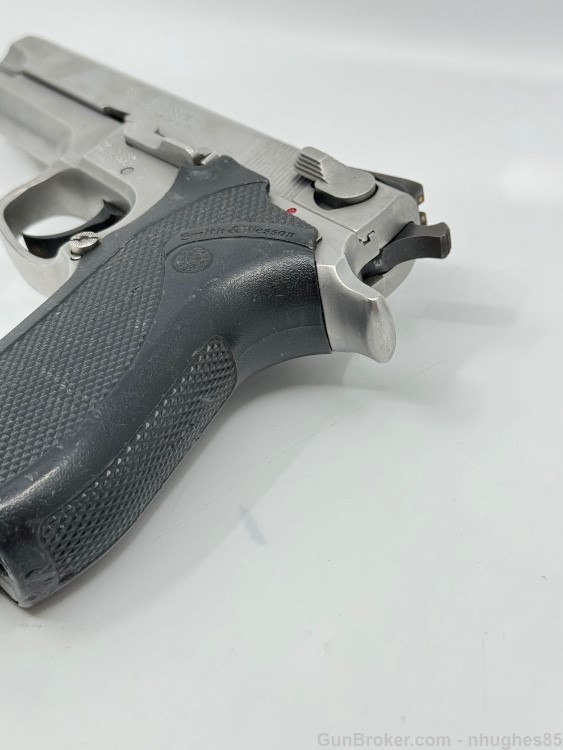 Smith & Wesson Model 5906 9mm 4'' -img-5