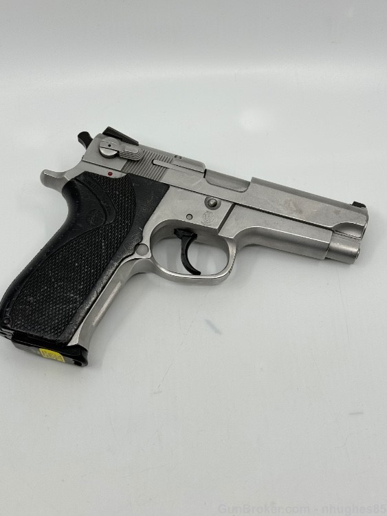 Smith & Wesson Model 5906 9mm 4'' -img-8