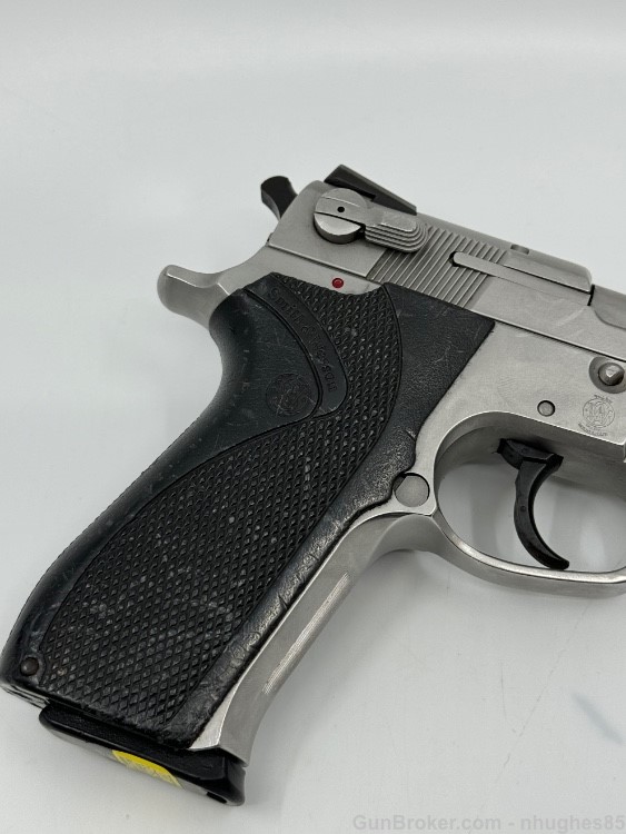 Smith & Wesson Model 5906 9mm 4'' -img-9