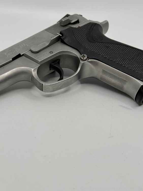 Smith & Wesson Model 5906 9mm 4'' -img-4