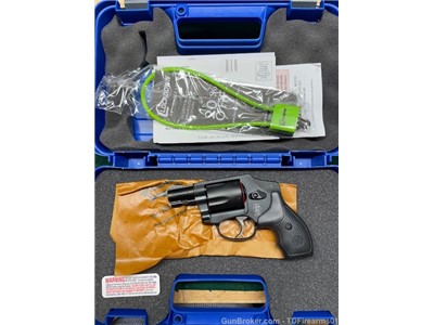 Smith & Wesson Model 442 442-1 Airweight 1.87 J frame snub nose