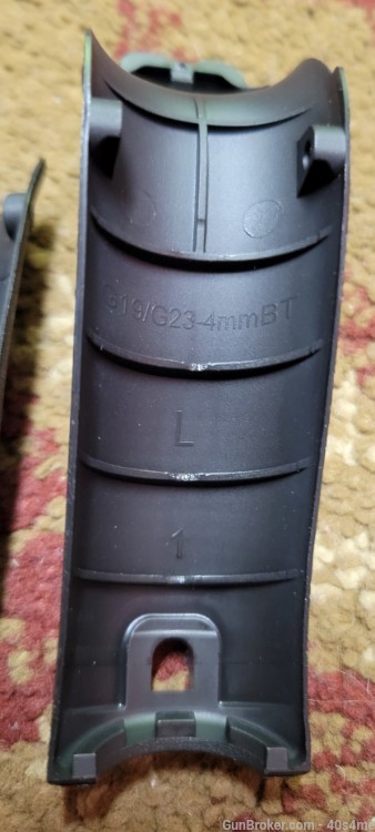 (3) Glock 19 or 23 Gen 5 grip backstraps with loader Medium Large-img-4