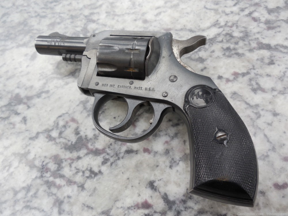 H&R 929 .22LR Revolver NO RESERVE-img-2