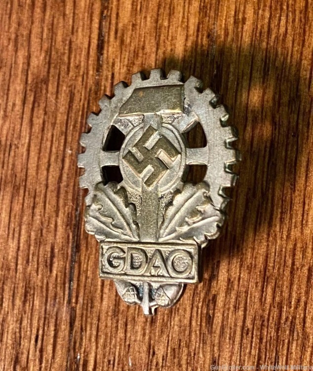 WW2 GERMAN GDAO LABOR UNION BADGE Mint Perfect Silver Finish-img-2