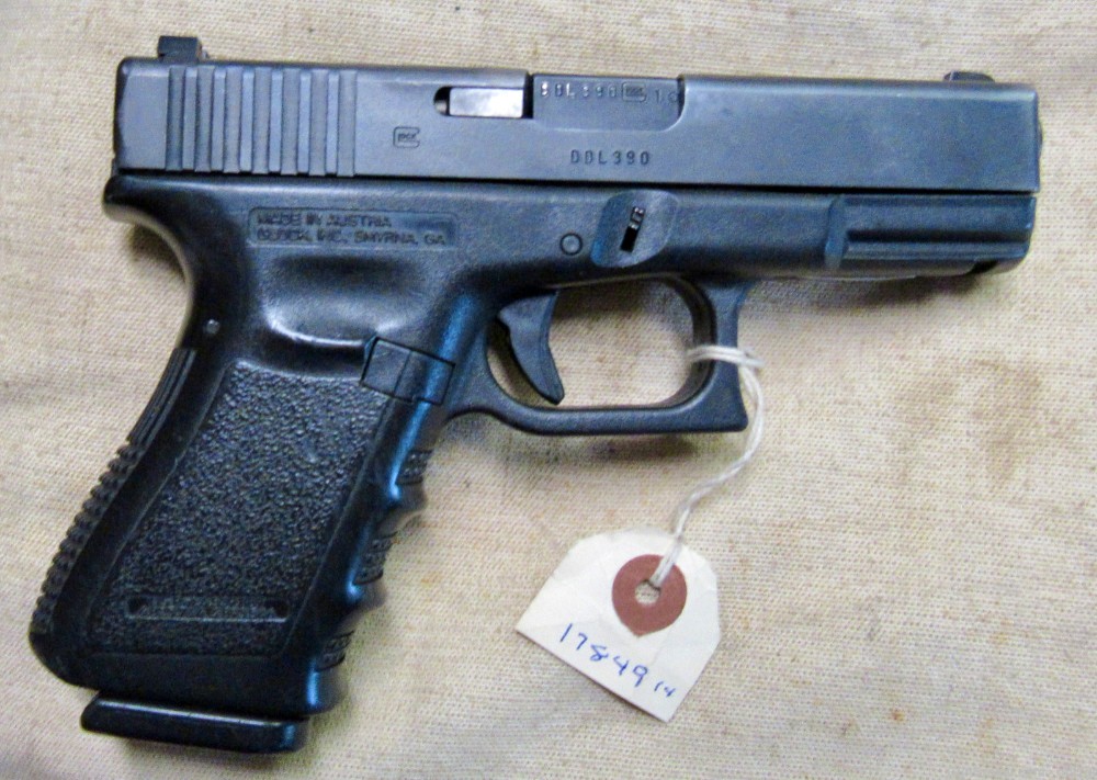 NYPD Issue Glock 19 9mm Semi-Auto Pistol & Box Gen 3 .01 NO RESERVE-img-1