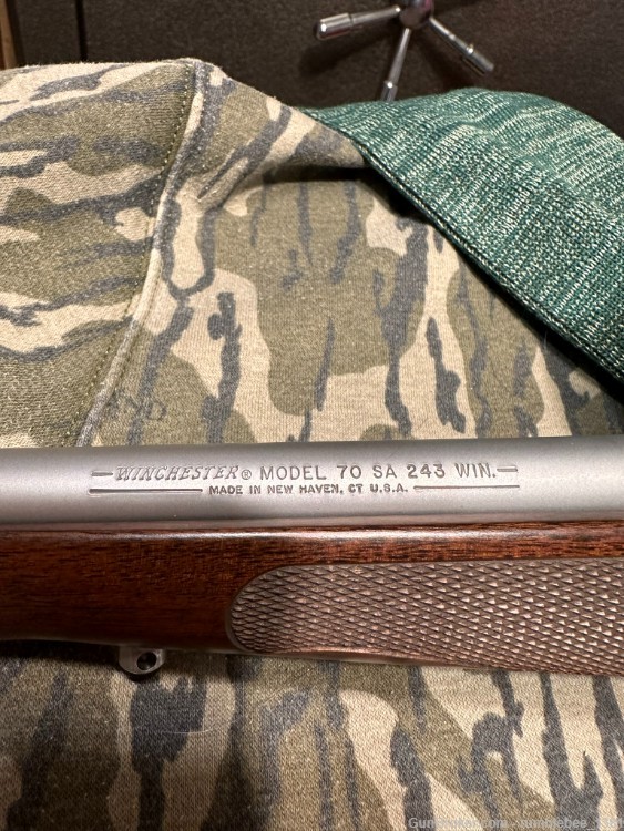 Winchester Model 70 Featherweight Classic Stainless 243-img-5