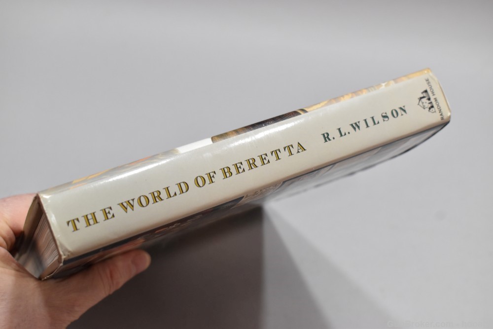 The World of Beretta International Legend HC Book Wilson Author Signed 2001-img-2