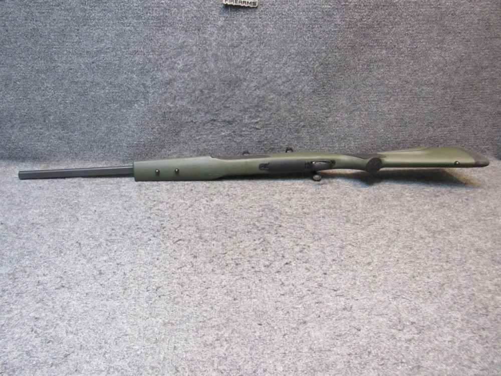 Remington 700 VTR rifle in 22-250REM w/ scope rings-img-3