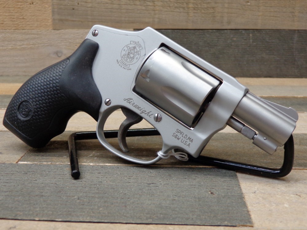 Smith & Wesson 642-2 Airweight .38 S&W Spl +P Revolver-img-0