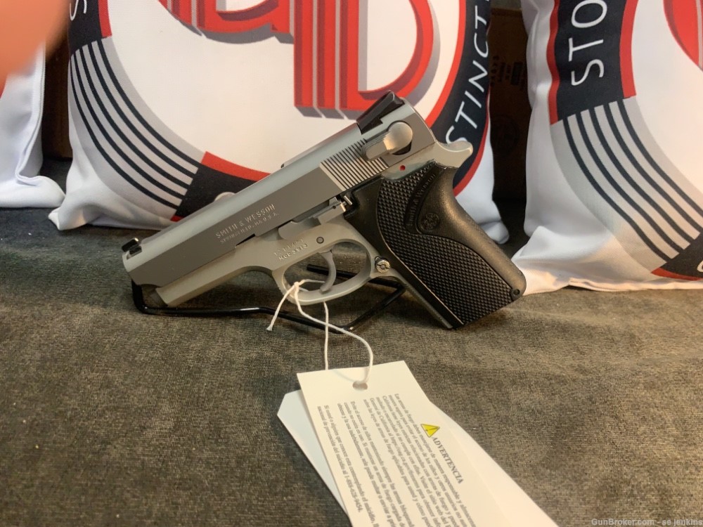 Smith & Wesson 3rd Gen model 3913 with 5 mags-img-0