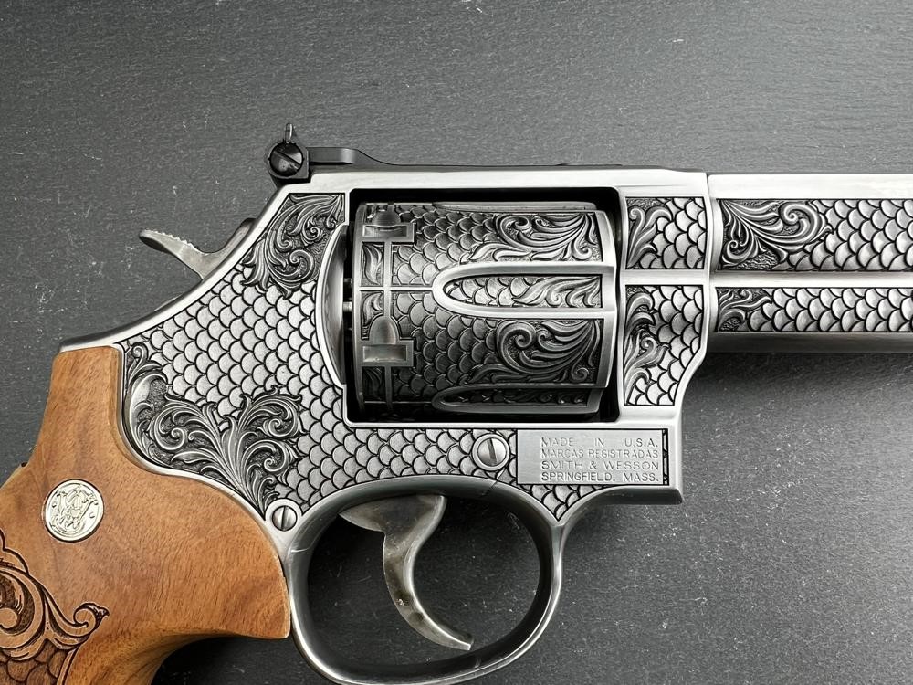 FACTORY 2ND - S&W 686 4" Royal Fishscale  AAA Custom Engraved by Altamont-img-6