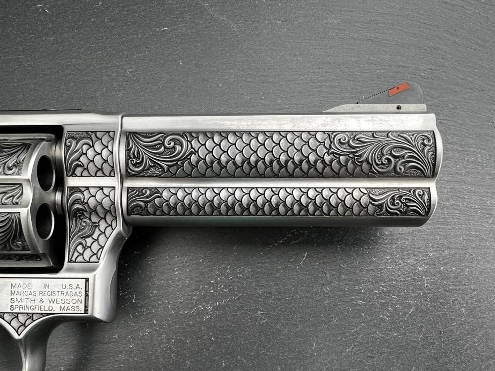 FACTORY 2ND - S&W 686 4" Royal Fishscale  AAA Custom Engraved by Altamont-img-5