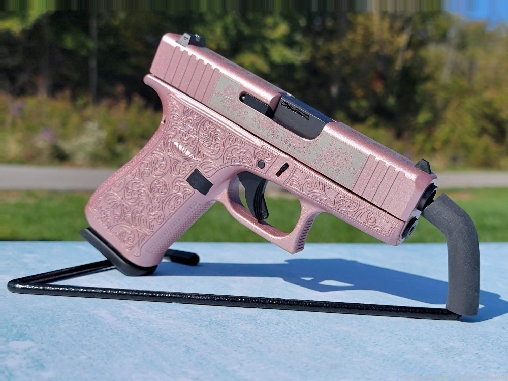 GLOCK 43X 9mm Pink “GLOCK & ROSES ENGRAVED ROSE GOLD”-img-7