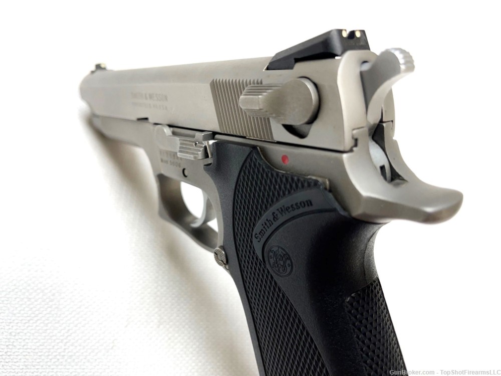 Smith and Wesson 5906 9mm -img-10