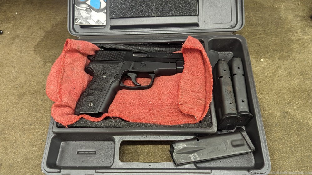 Sig-Sauer P228 9mm w/box, 3 mags-img-6