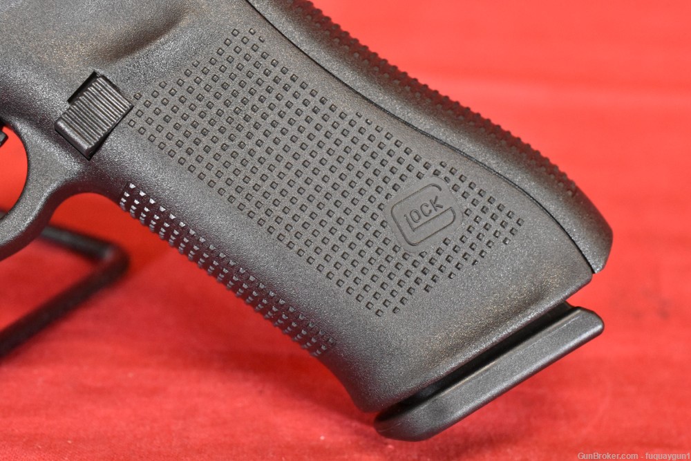 Glock 17 Gen 5 4.5" 17rd Beavertail G17 17-17-img-6