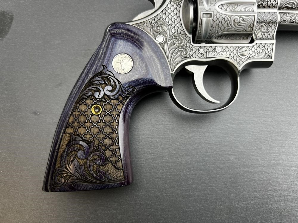 FACTORY 2ND - Colt Python ENGRAVED Royal Snake Scale by Altamont 6"-img-7