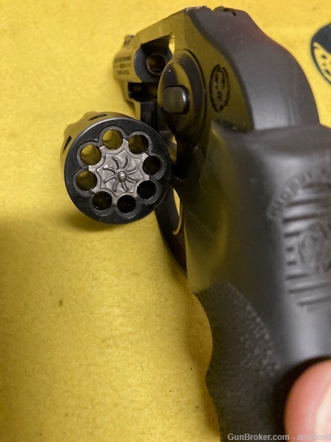 Ruger LCR 8 shot .22LR revolver, hammerless, great trigger, little recoil-img-1
