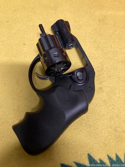 Ruger LCR 8 shot .22LR revolver, hammerless, great trigger, little recoil-img-8