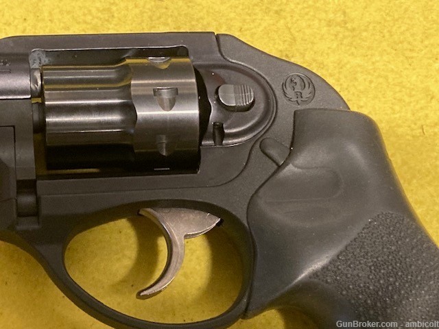 Ruger LCR 8 shot .22LR revolver, hammerless, great trigger, little recoil-img-4
