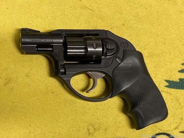 Ruger LCR 8 shot .22LR revolver, hammerless, great trigger, little recoil-img-2