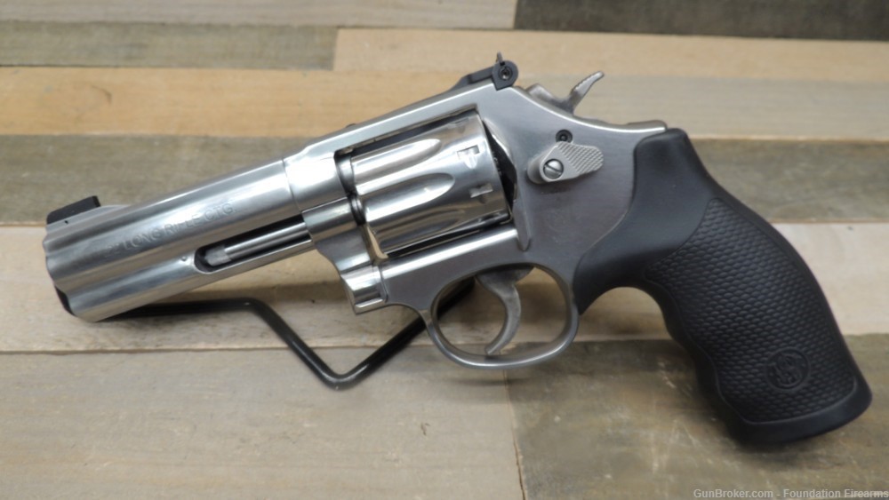 Smith & Wesson Model 617-6 Revolver 22LR 10RD Stainless S&W 160584-img-2