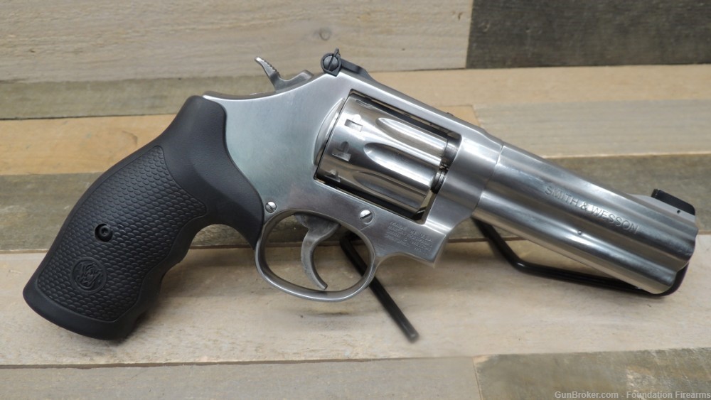 Smith & Wesson Model 617-6 Revolver 22LR 10RD Stainless S&W 160584-img-1