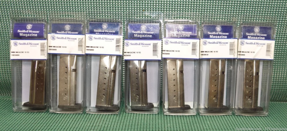 Smith & Wesson SD9 16rd. Magazines #19925 1 lot of 7 New NO RESERVE-img-0