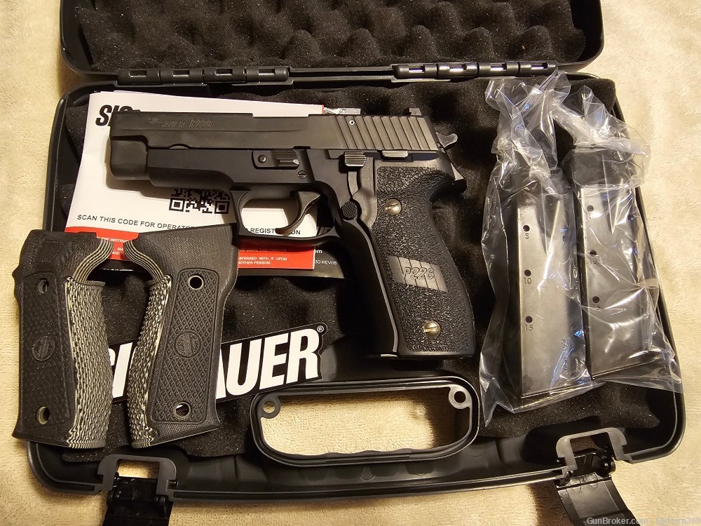 NEW Sig P226 Classic Carry (Legacy), TALO EDITION, 9mm, MY LAST ONE-img-0