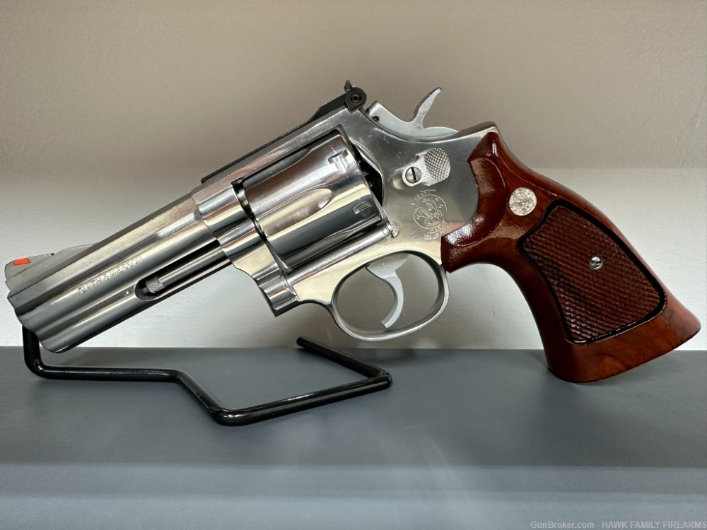SMITH & WESSON 686-1 *PRE-LOCK* POLISHED STAINLESS 357 MAG 4" GORGEOUS-img-0