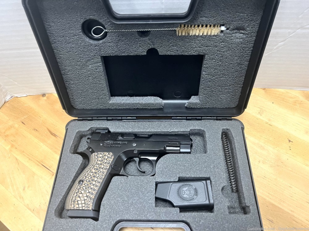 CANIK / TriStar C100 - .40 S&W - Like New in Box-img-2