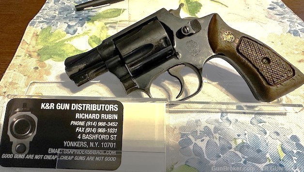 Smith and Wesson 36 no dash, Square Butt.. old police off duty see pics-img-0